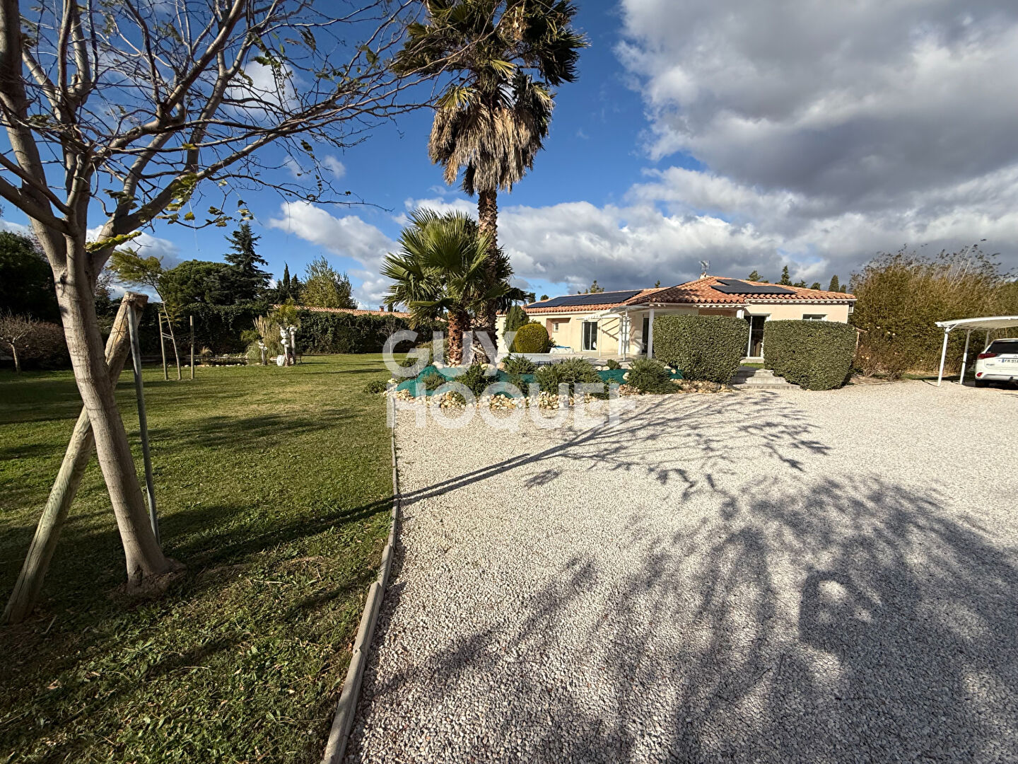 A vendre à LE SOLER (66270) : maison de plain pied,164 m² avec piscine.