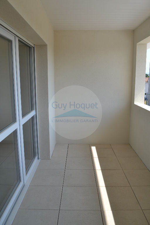 PEZILLA LA RIVIERE : appartement T3 66M2 Terrasse  dernier étage en location