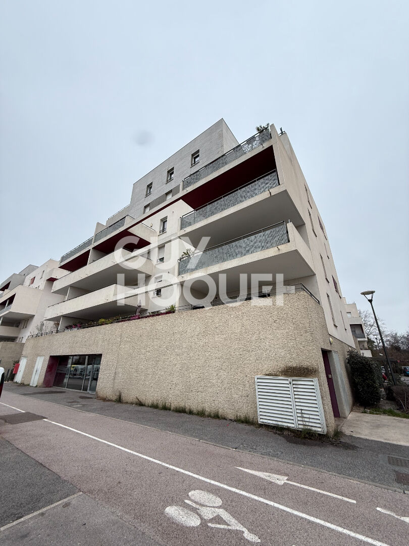 EXCLUSIVITE  - A vendre à Perpignan (66000) quartier ST ASSISCLE Appartement T3 Loué de 67 m² avec terrasse et garage