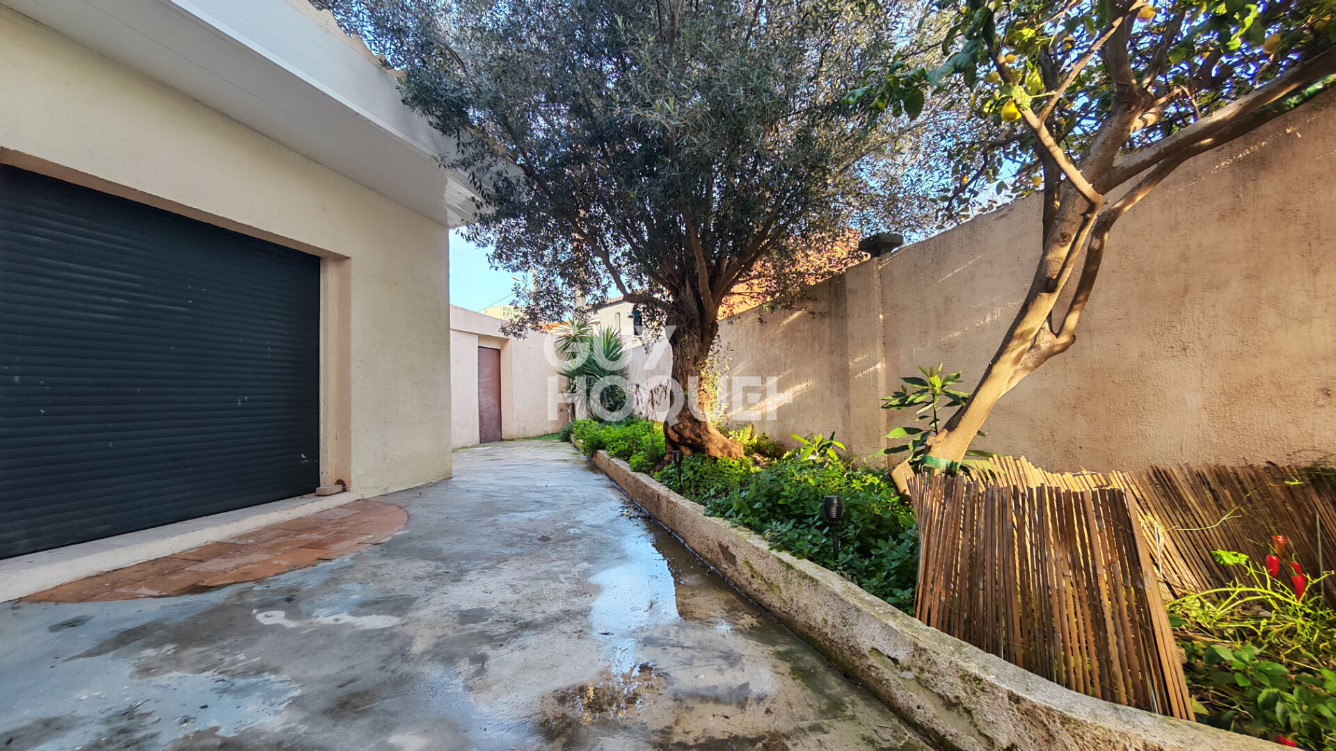 EXCLUSIVITE - A vendre à PERPIGNAN (66000) quartier des platanes, MAISON DE VILLE, 4 pièces avec jardin et garage à motos