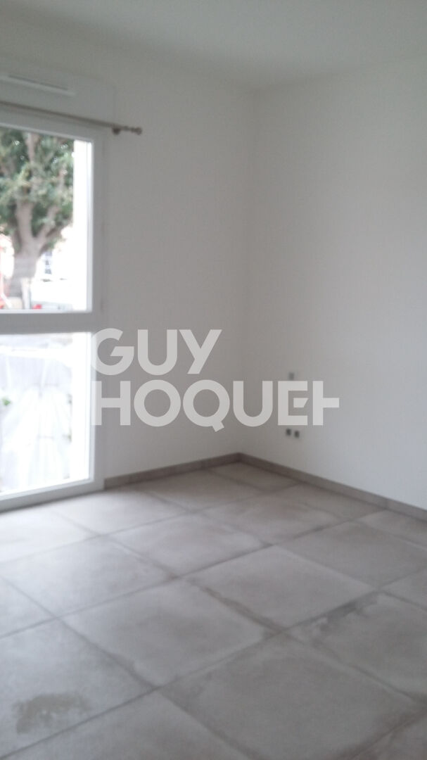 VILLENEUVE DE LA RAHO : appartement 2 pièces à louer + 2 parkings