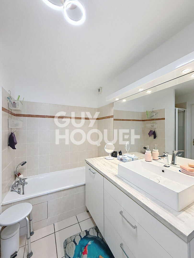 EXCLUSIVITE - A vendre à Perpignan (66000) Appartement T4 à, les Terrasses du Sud, avec parking et piscine