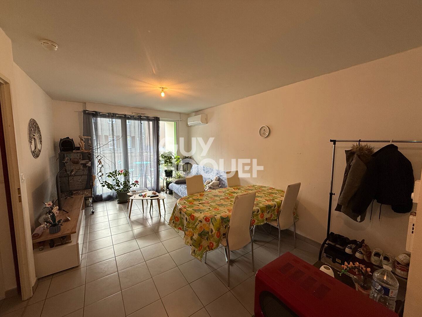 GARE Appartement F2 avec terrasse et parking