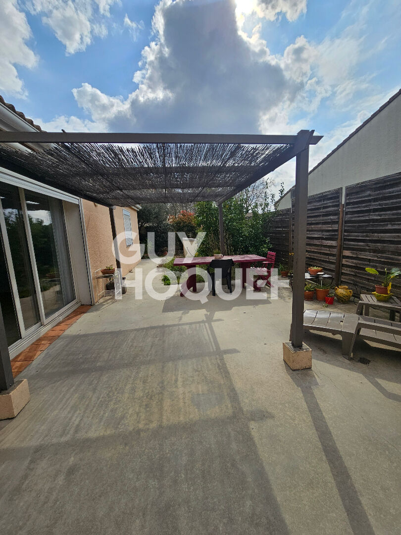 Maison 4 pièces à louer à Toulouges avec jardin et garage