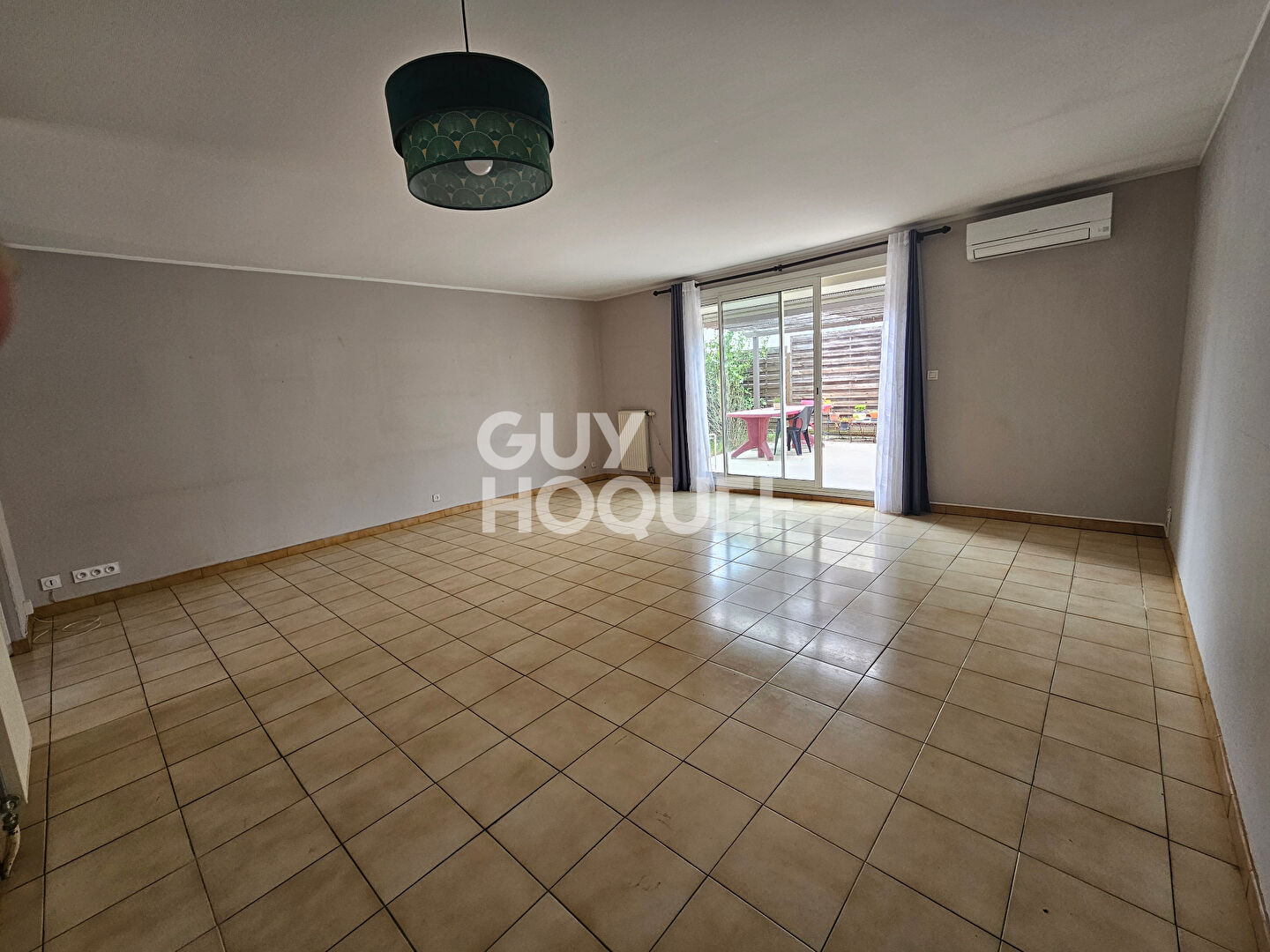 Maison 4 pièces à louer à Toulouges avec jardin et garage