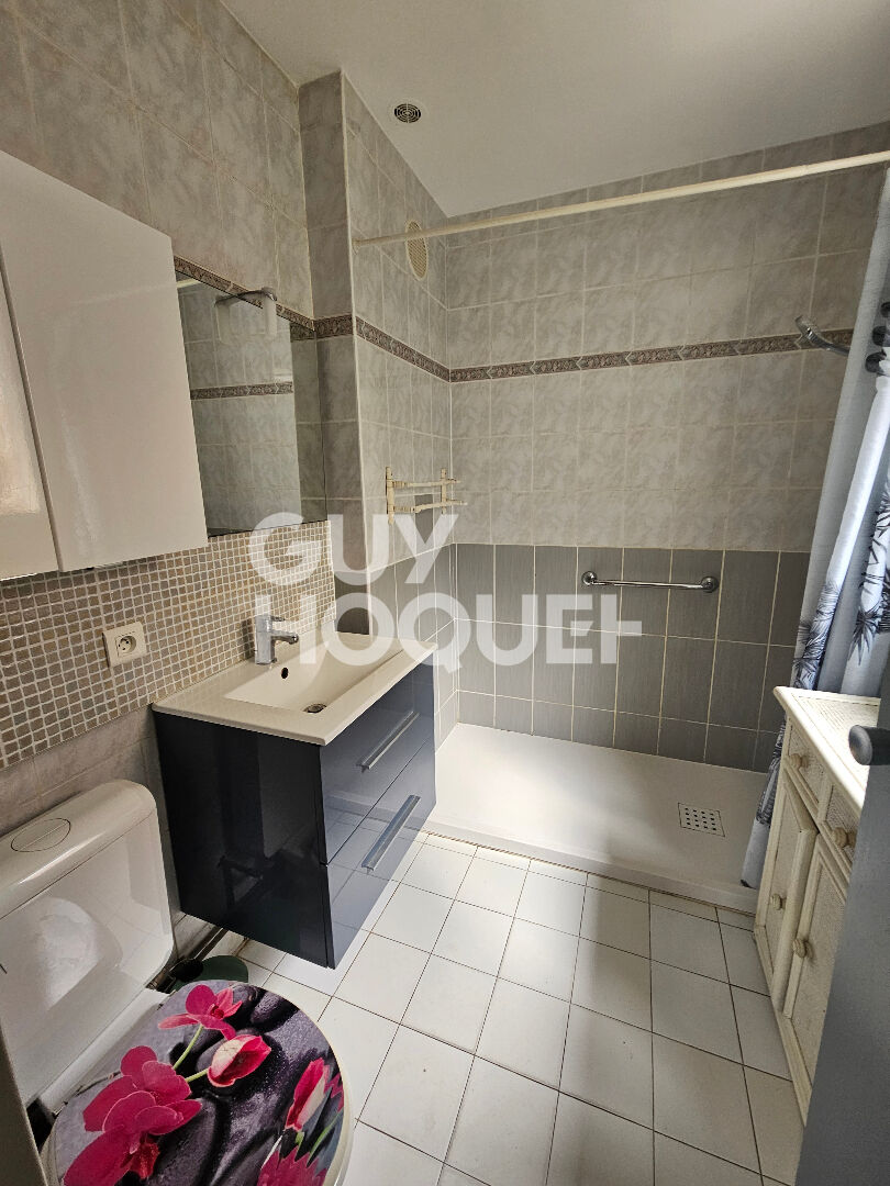 Maison 4 pièces à louer à Toulouges avec jardin et garage