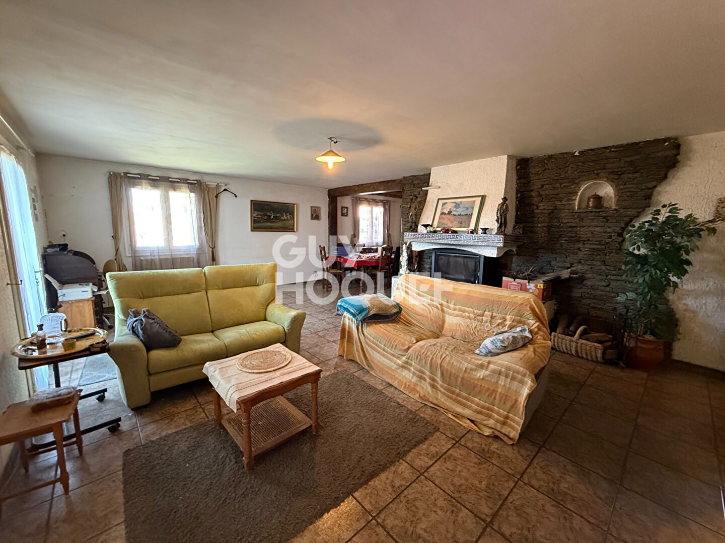 À vendre à Cabestany (66330) Appartement spacieux en rez-de-jardin avec piscine et garage .