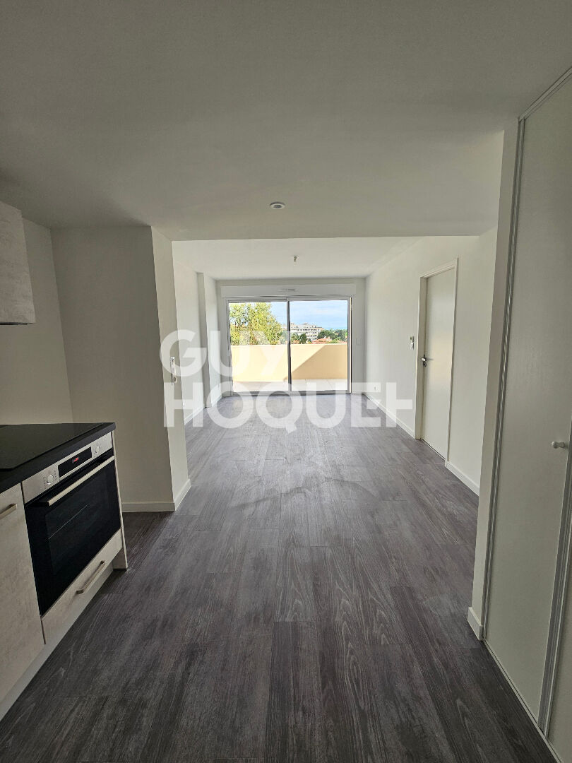 Appartement  Neuf a louer 2 pièce(s) 45 m2 terrasse 11.70m2