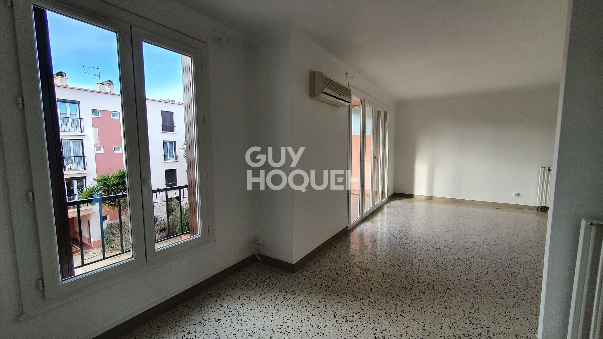 PERPIGNAN :  F3 + parking - Les eaux Vives -  SAINT ASSISCLE