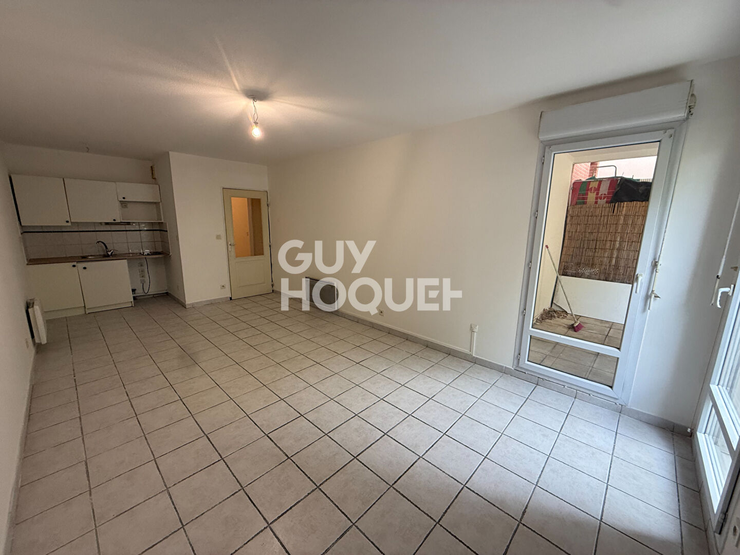 Appartement F2, 43 m² en rez-de-chaussée avec terrasse et parking, à vendre à PERPIGNAN, quartier Saint Martin