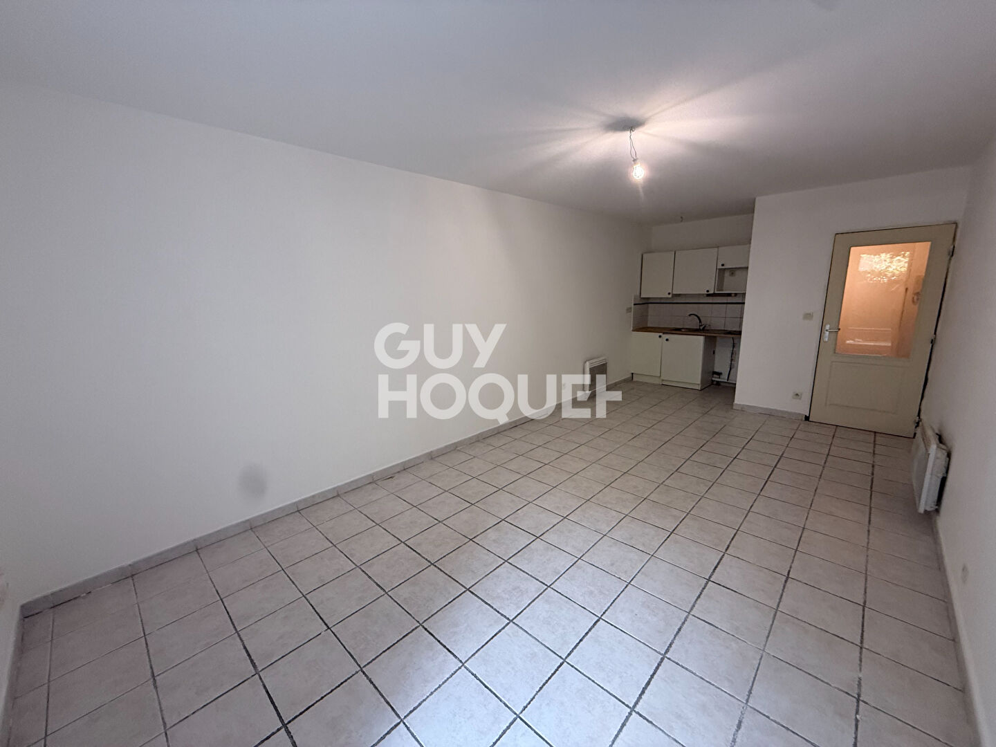 Appartement F2, 43 m² en rez-de-chaussée avec terrasse et parking, à vendre à PERPIGNAN, quartier Saint Martin