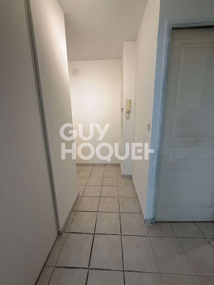 Appartement F2, 43 m² en rez-de-chaussée avec terrasse et parking, à vendre à PERPIGNAN, quartier Saint Martin