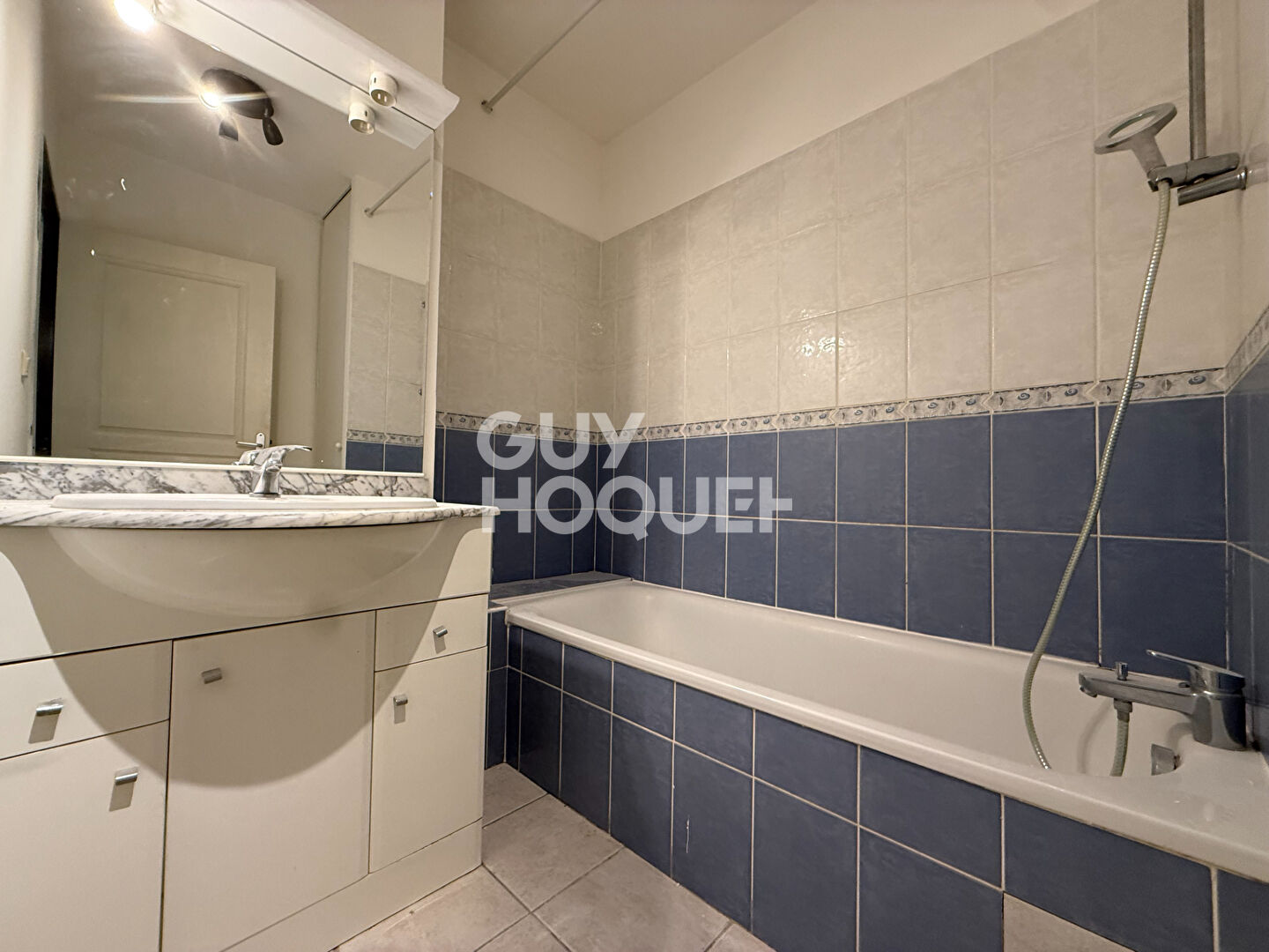 Appartement F2, 43 m² en rez-de-chaussée avec terrasse et parking, à vendre à PERPIGNAN, quartier Saint Martin