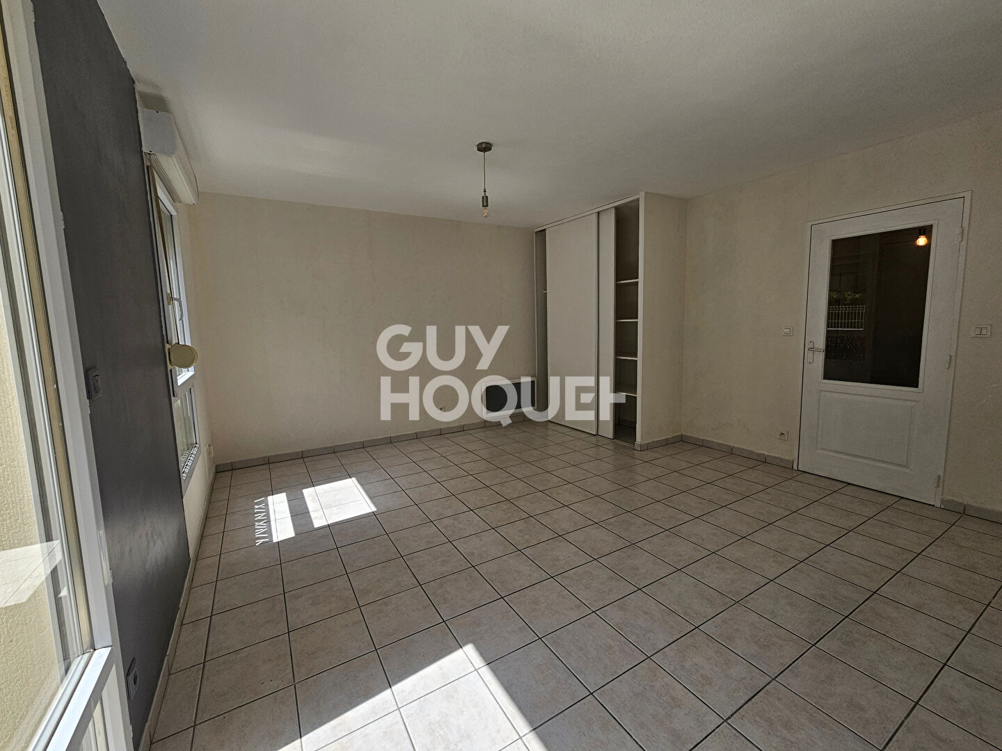 Appartement T1 à louer avec terrasse à Perpignan, quartier Saint-Martin