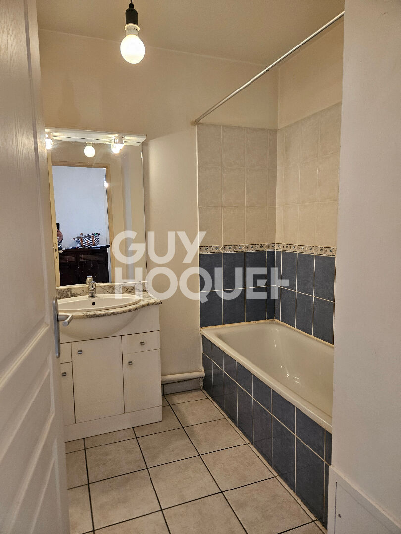 Appartement T1 à louer avec terrasse à Perpignan, quartier Saint-Martin