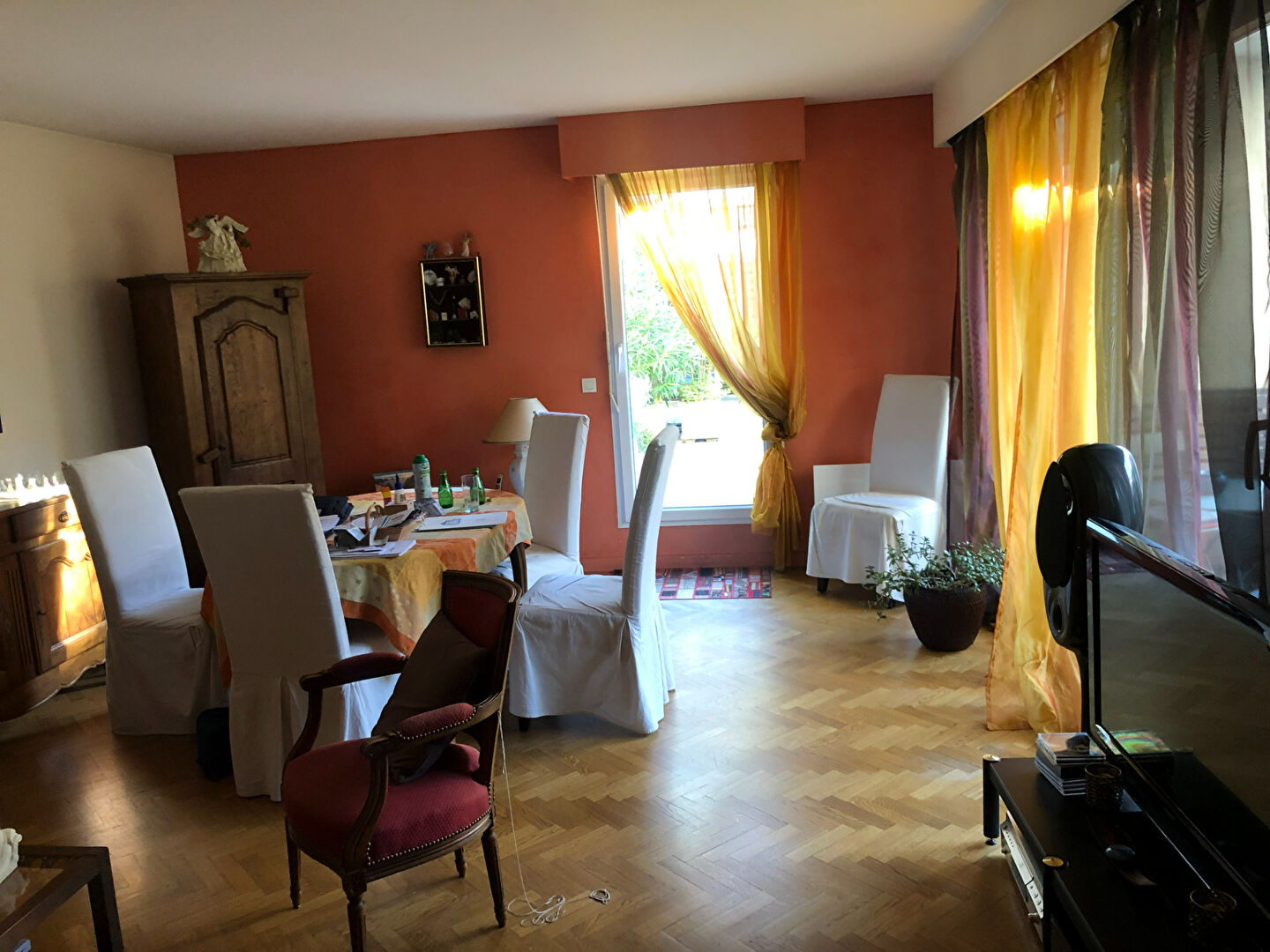 Appartement Suresnes 4 pièce(s) 107.97 m2