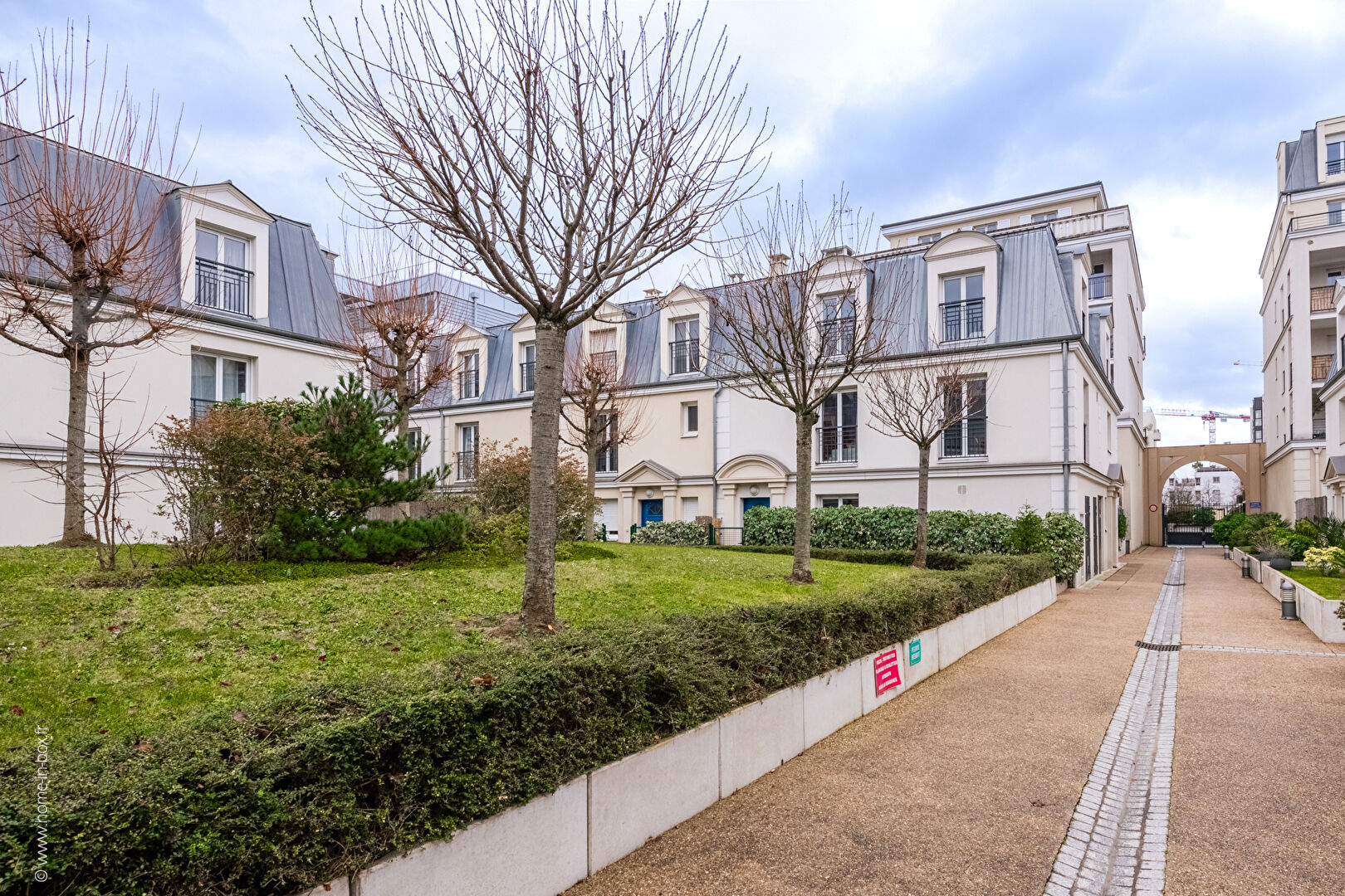 PUTEAUX : TRIPLEX T5 (97 m²)