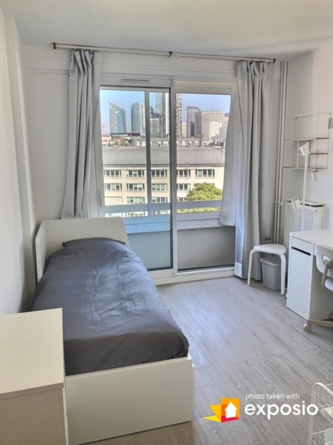 NOUVEAUTE - Beau studio meublé- 14.65 m²- VUE DEGAGEE Puteaux