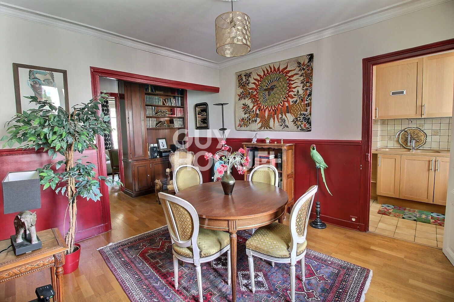 Appartement 5 pièces à Puteaux - Centre ville face au Théatre de Puteaux