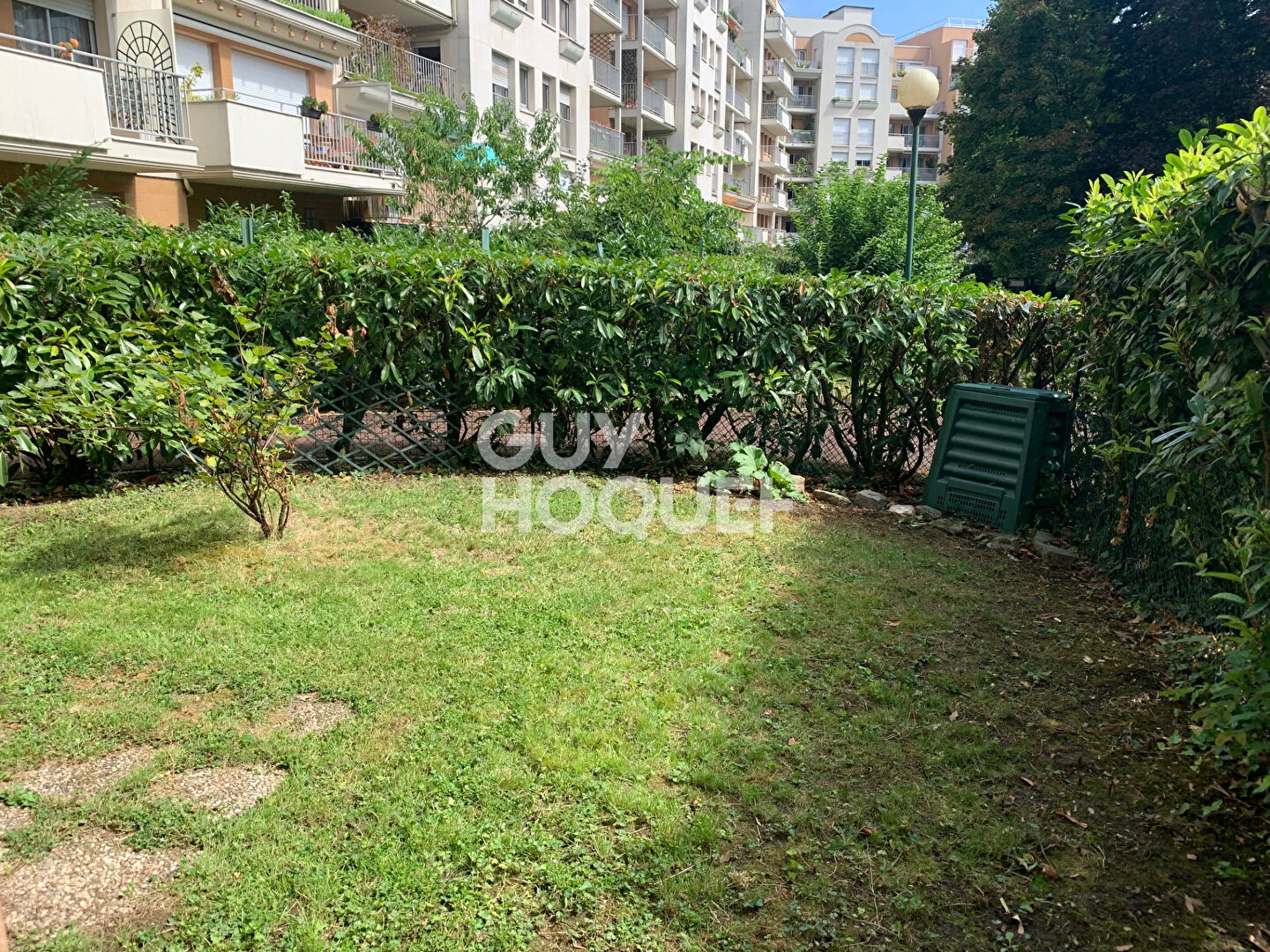 NOUVEAUTE - F2 MEUBLE EN REZ DE JARDIN-45.49 m²