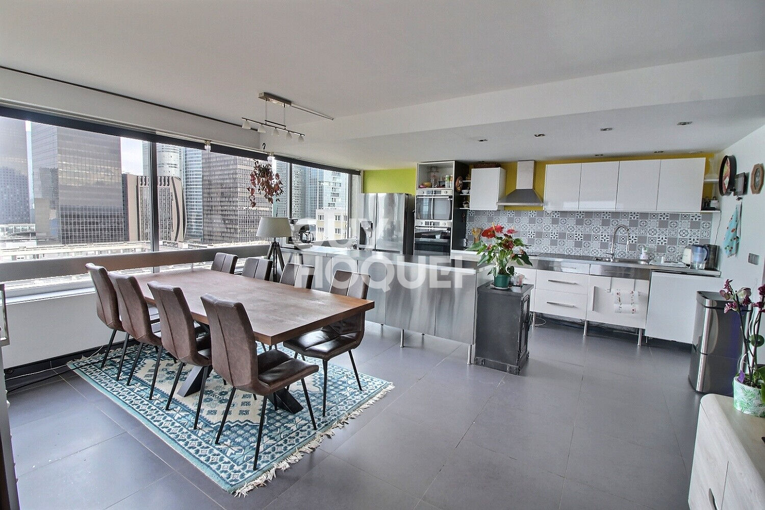À vendre ? Superbe 4 pièces avec vue panoramique sur La Défense