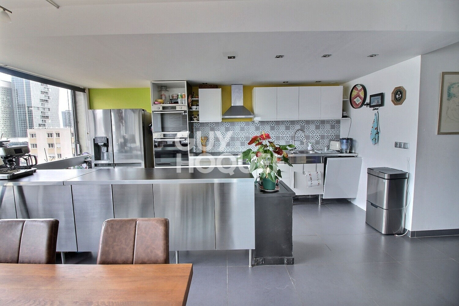 À vendre ? Superbe 4 pièces avec vue panoramique sur La Défense