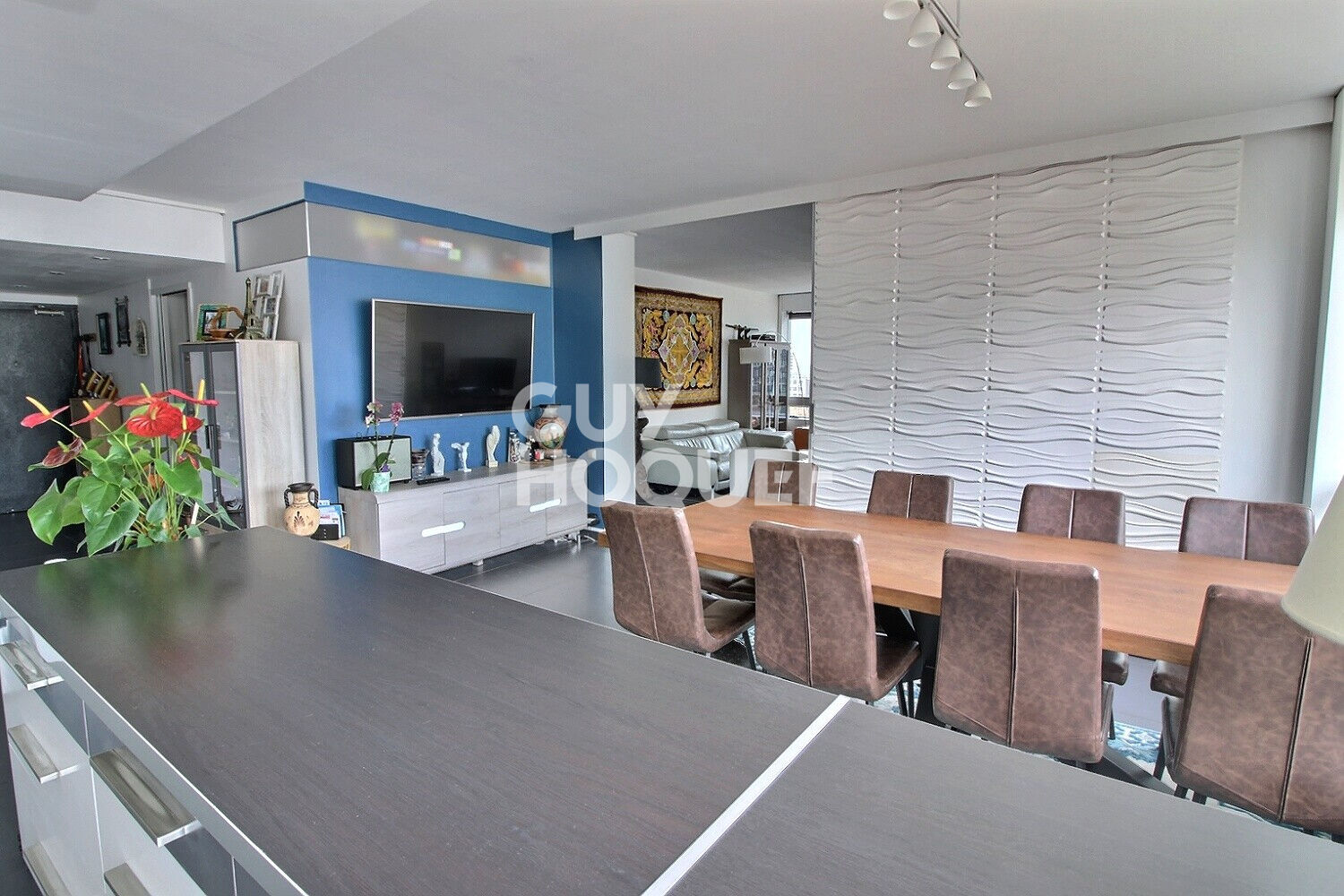 À vendre ? Superbe 4 pièces avec vue panoramique sur La Défense