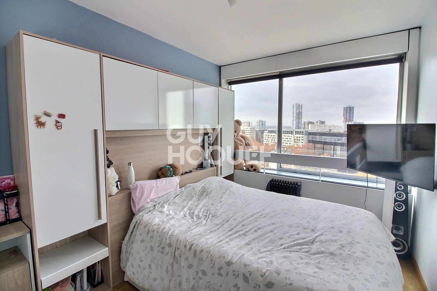 À vendre ? Superbe 4 pièces avec vue panoramique sur La Défense