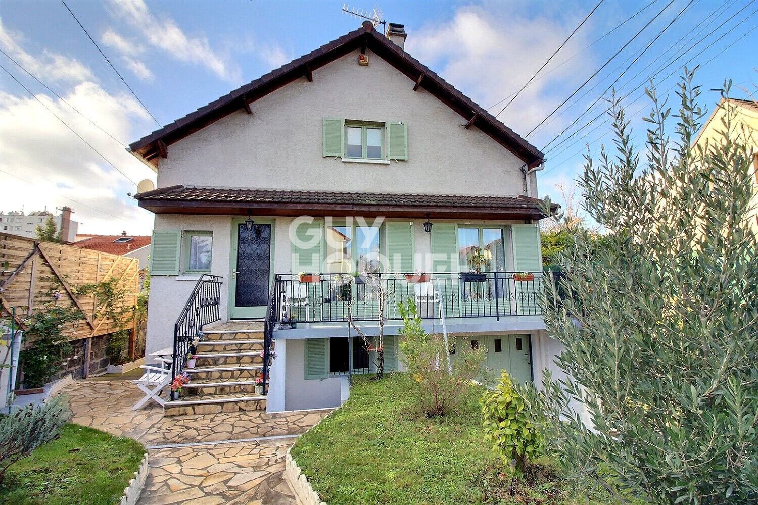 Maison spacieuse à vendre à Bezons - 5 pièces, jardin et garage