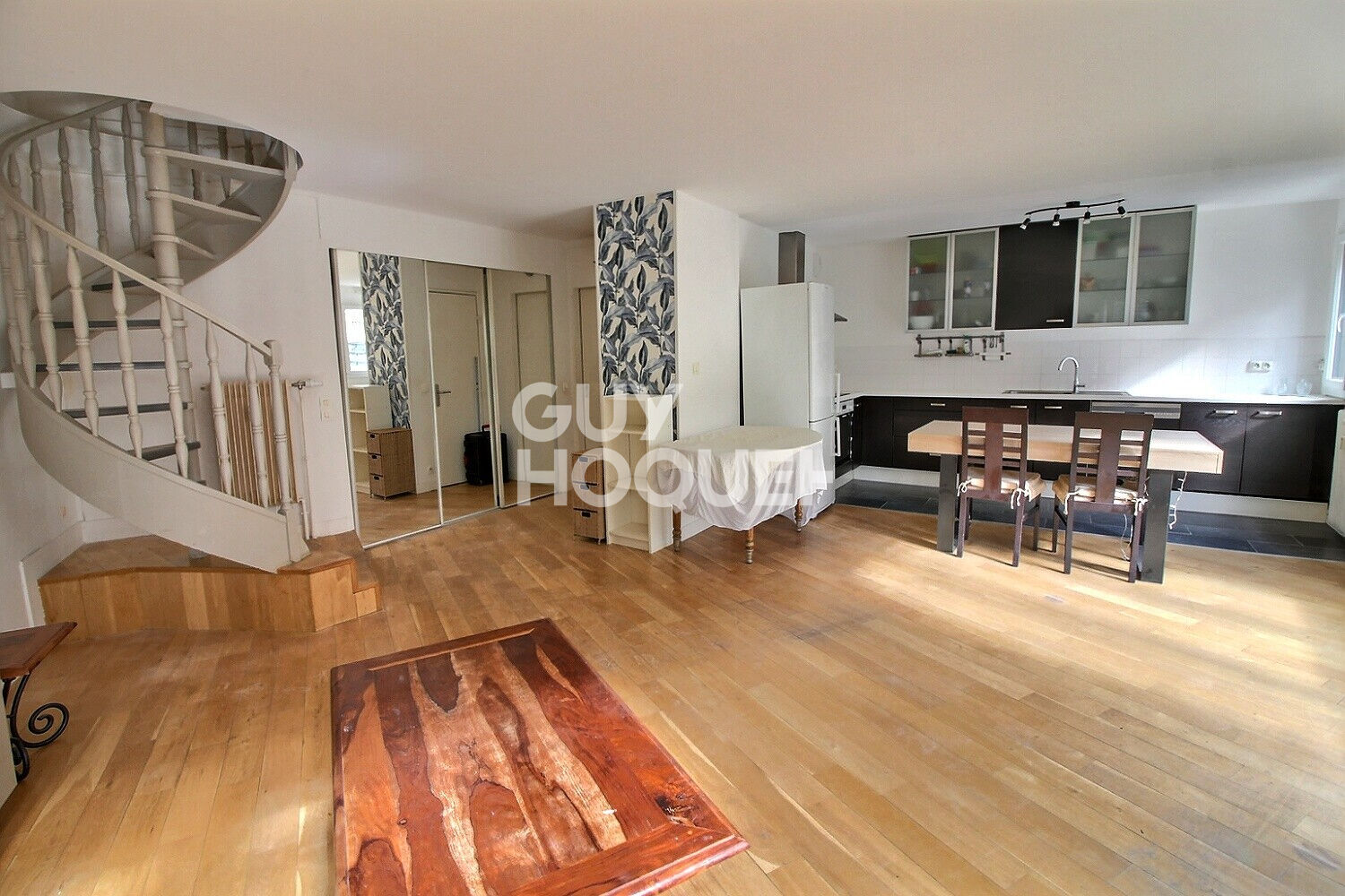 Appartement 3 pièces en rez-de-jardin à vendre à Puteaux - Exclusivité Guy Hoquet