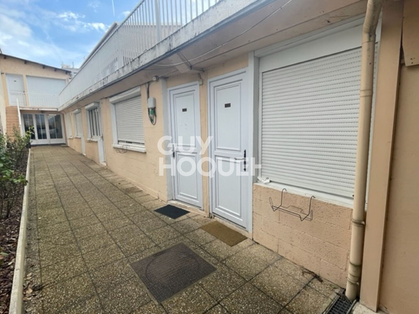 NOUVEAU - LOCAL COMMERCIAL NANTERRE- 14 m²