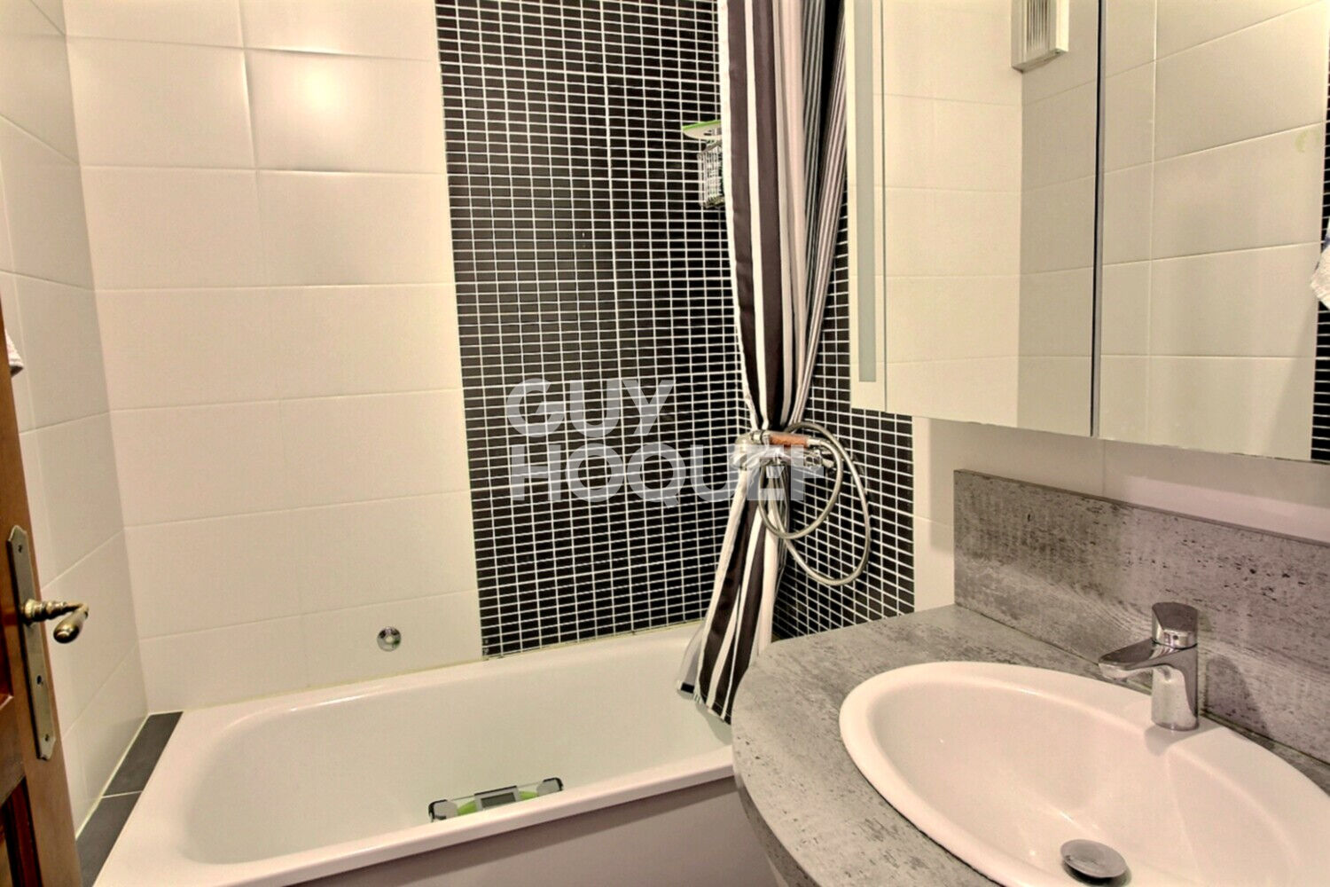 Puteaux Appartement familiale 5 pièces à proximité de La Défense