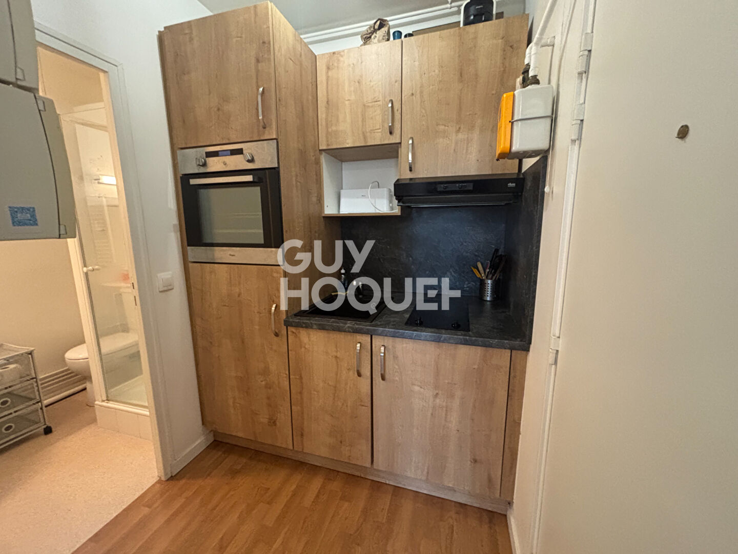 NOUVEAU - F2 MEUBLE - 32.04 m²-CENTRE-VILLE DE SURESNES
