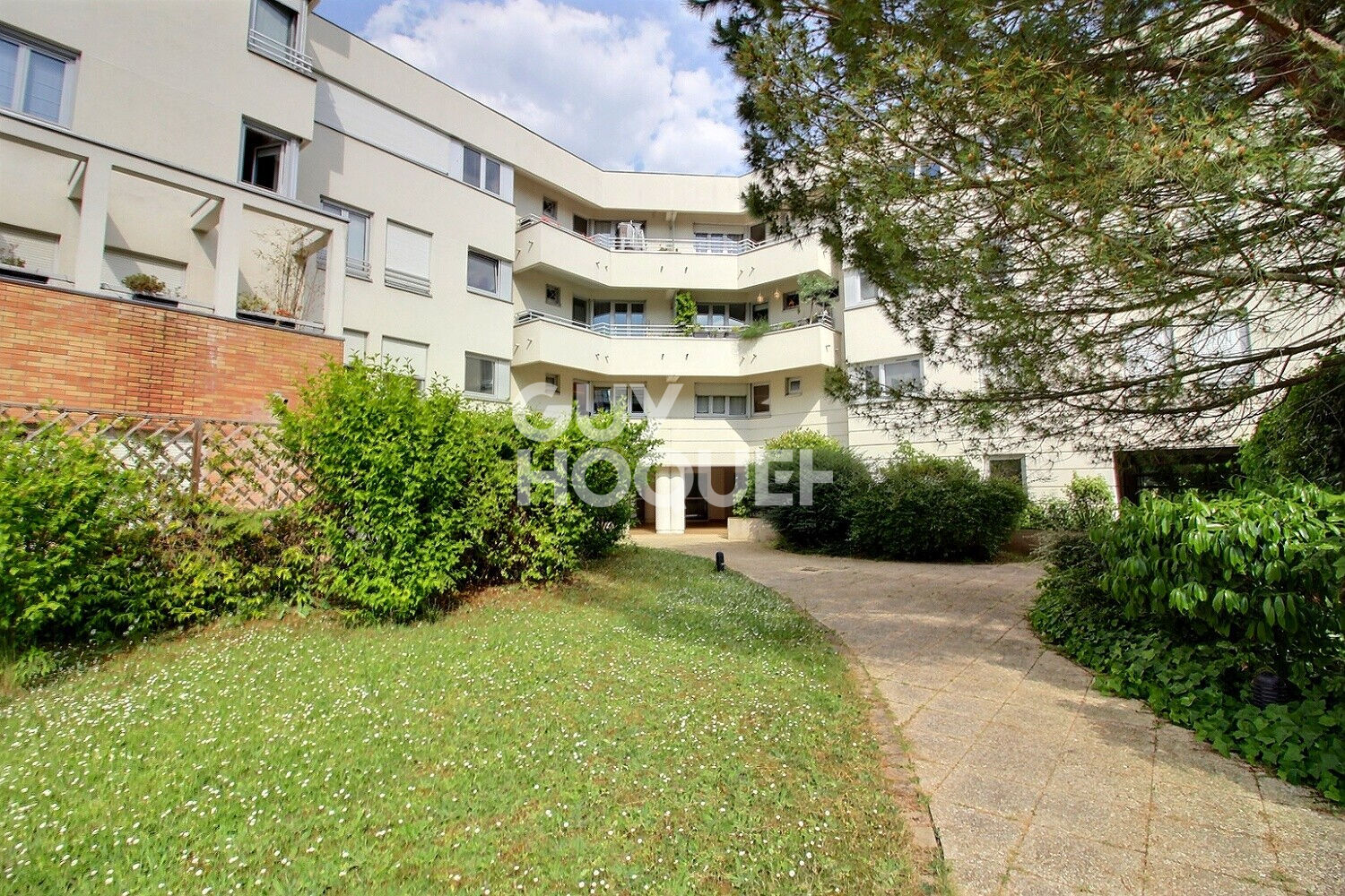 Superbe appartement 3 pièces dernier étage à Puteaux