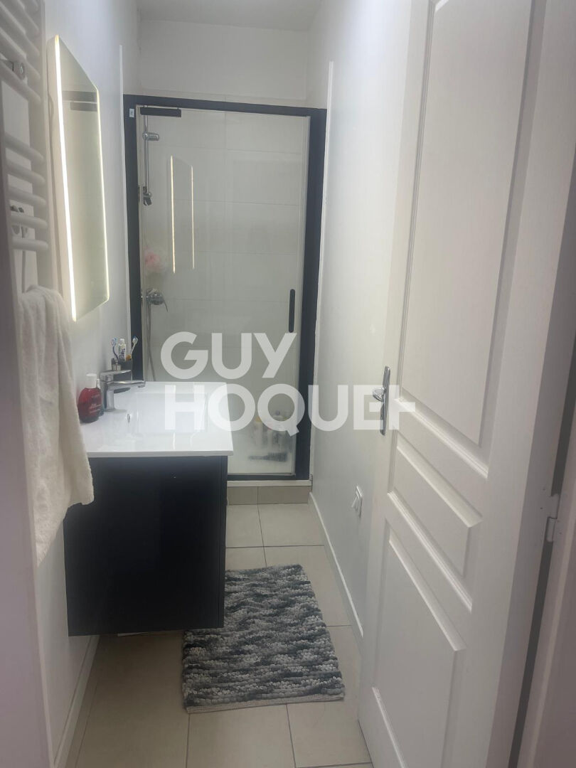 Exclusivité Guy Hoquet : Superbe appartement 3 pièces à Puteaux, 3ème étage, sans vis-à-vis