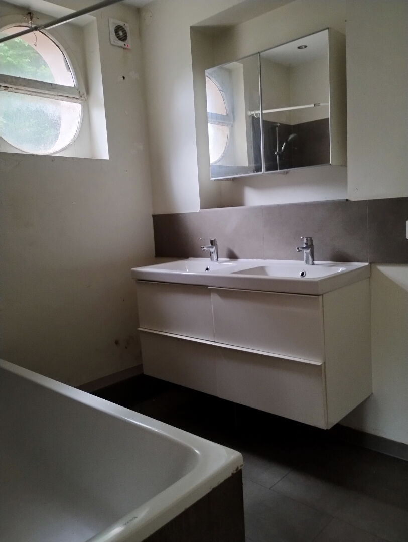 Maison à rénover avec grand terrain  à Sainte-Marie-aux-Mines