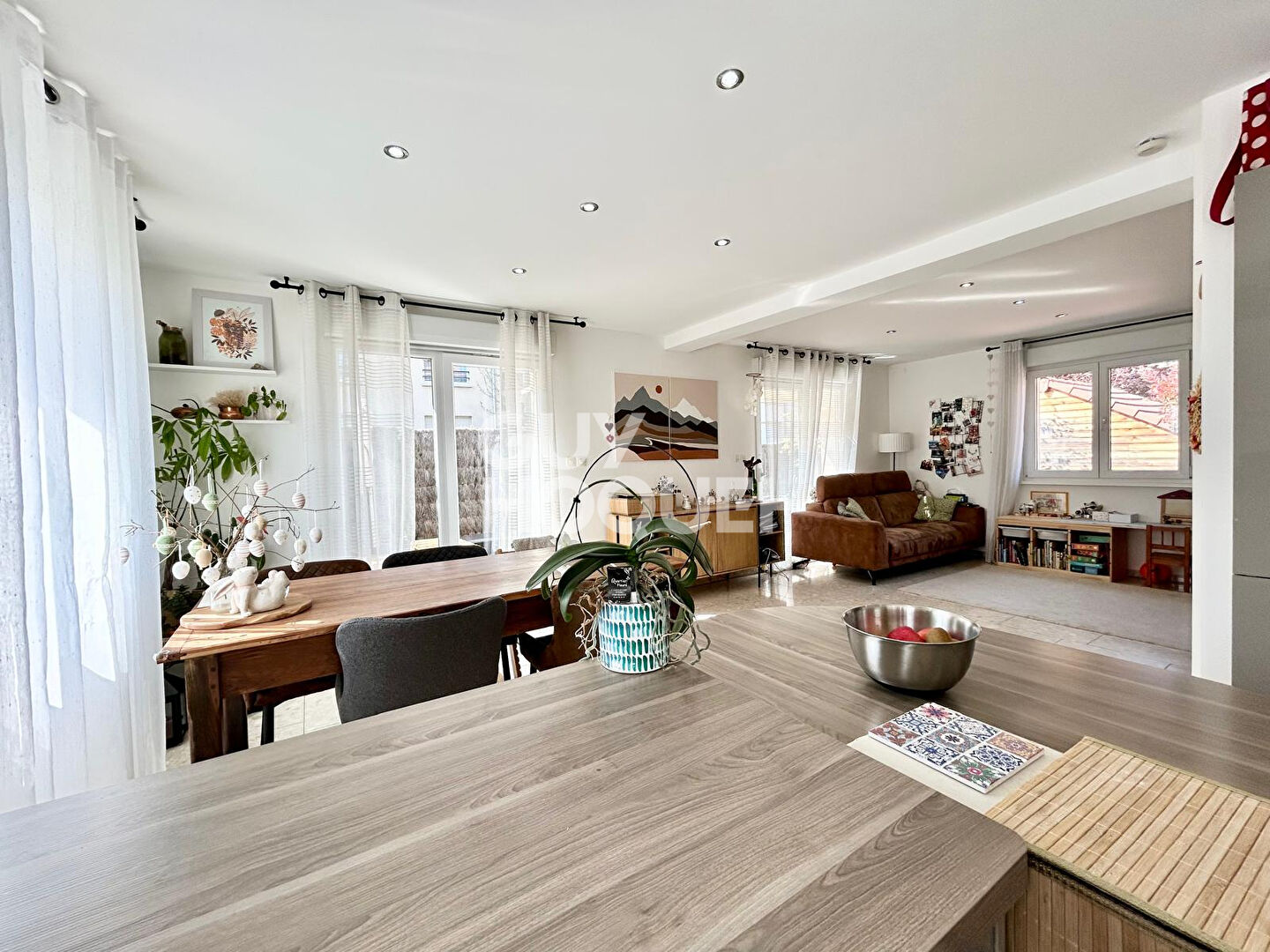 Maison 4 chambres avec beau jardin