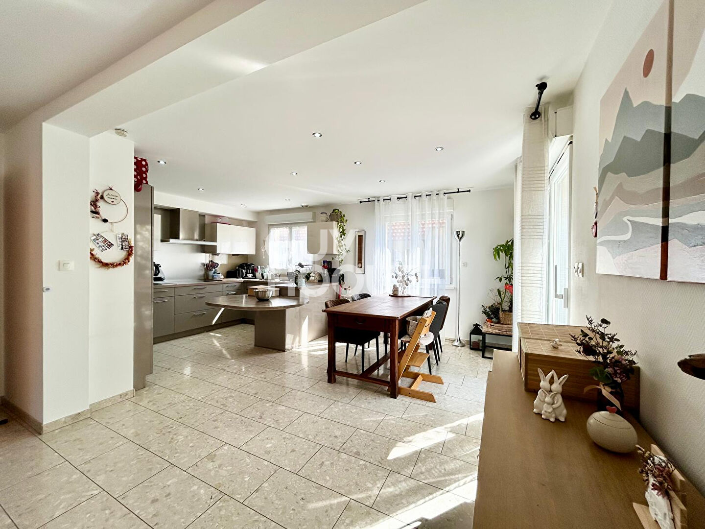 Maison 4 chambres avec beau jardin