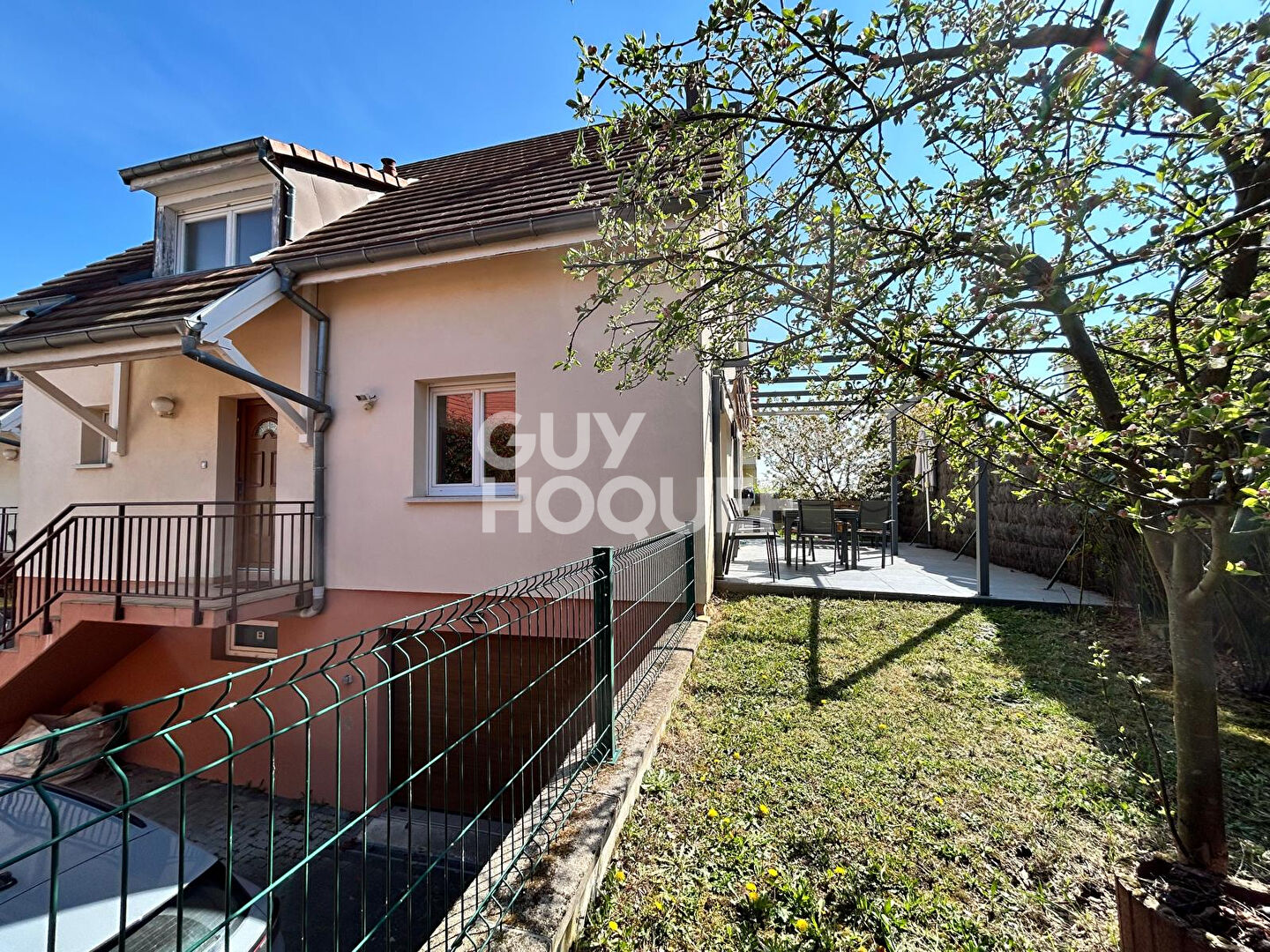 Maison 4 chambres avec beau jardin