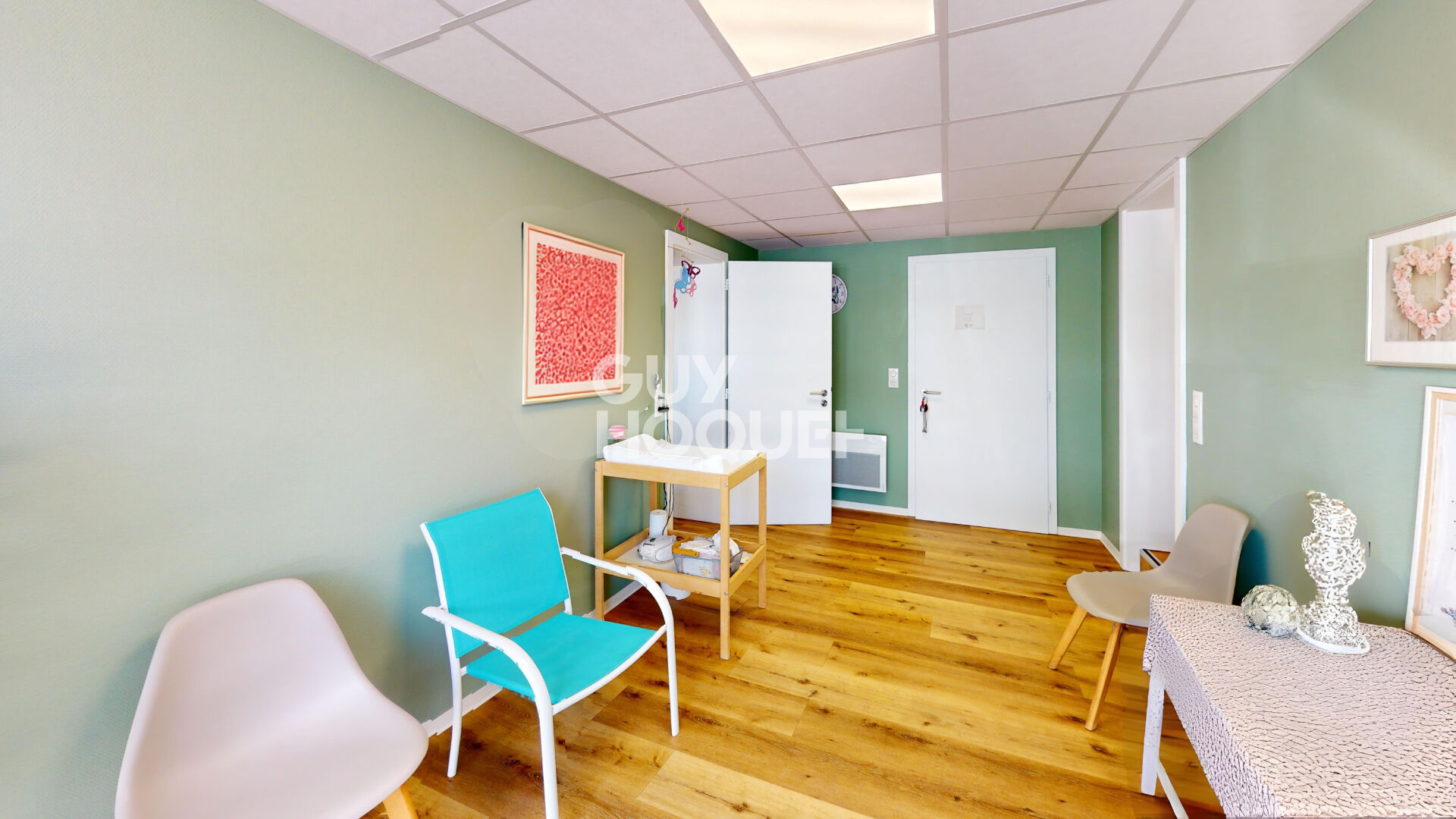 Local professionnel Sundhouse 71.6 m2