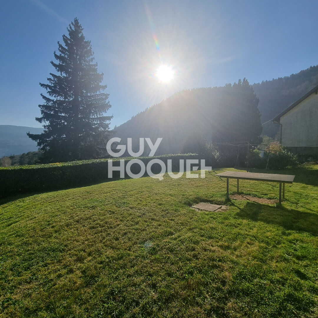 Maison 3 pièces 66 m² sur un terrain de 8,48 ares environnement calme