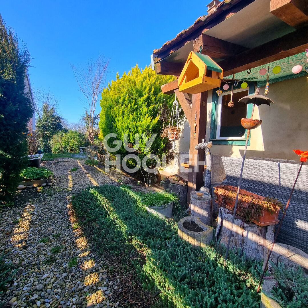 Maison individuelle de plain-pied 3 pièces 71 m² habitables sur grand terrain de 15,15 ares