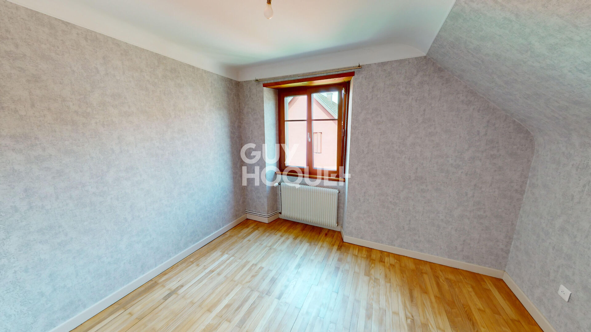 SAINT MAURICE : Maison 4 pièces en location