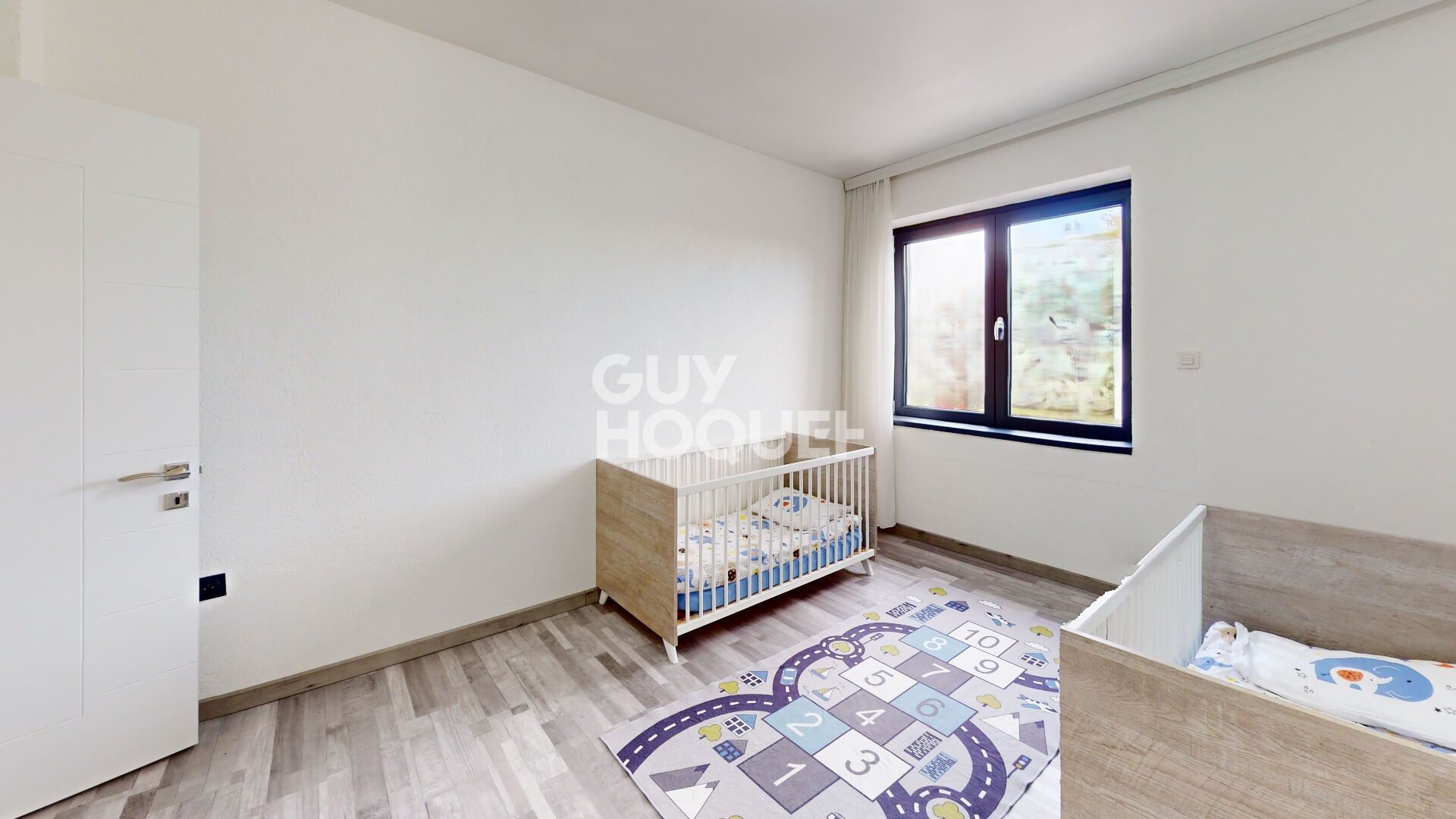 Maison de plain-pied rénovée à vendre  3 chambres  Stationnement 4 véhicules  Secteur calme