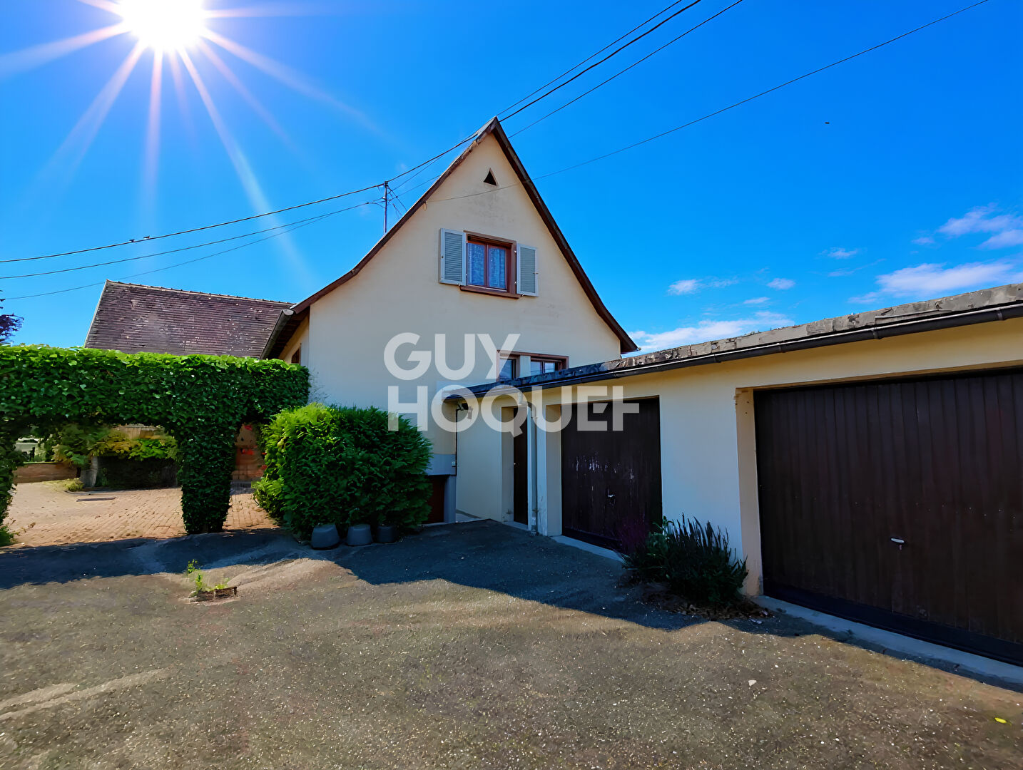 EN CO-EXCLUSIVITÉ À SCHERWILLER - SPACIEUSE PROPRIETE FAMILIALE DE 207 M² AU COEUR DU VIGNOBLE ALSACIEN