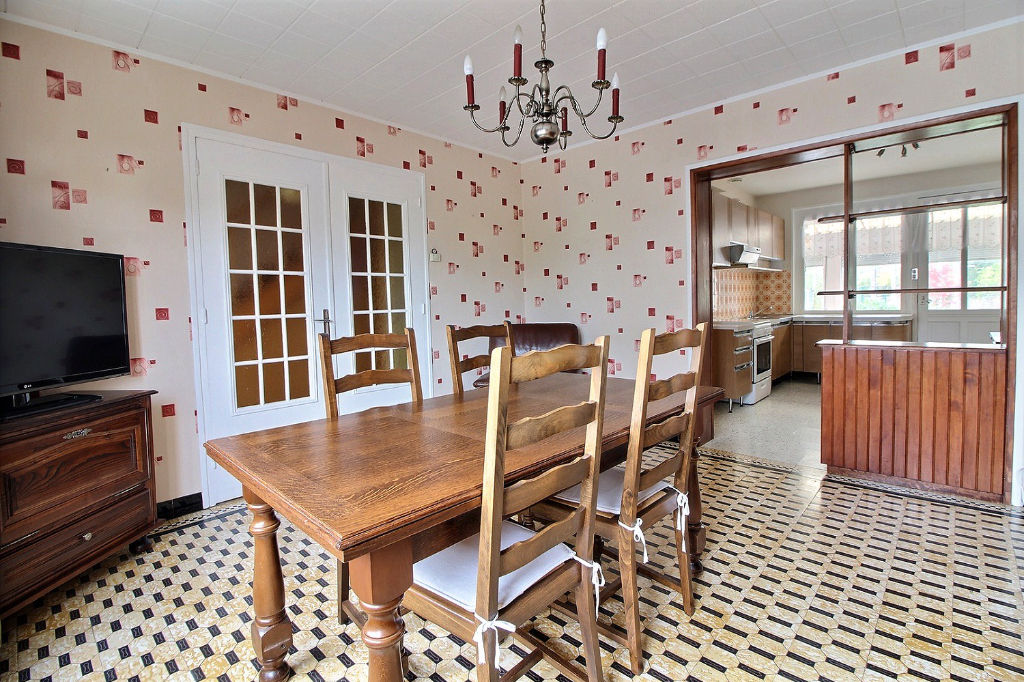 Maison de 100 m² à vendre à ROEULX (59172).