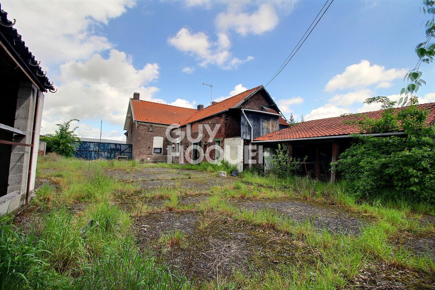 Corps de ferme à travaux à Masny