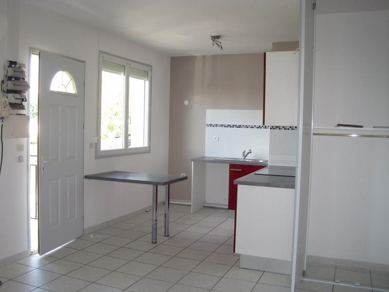 Appartement à louer à PODENSAC (33720).