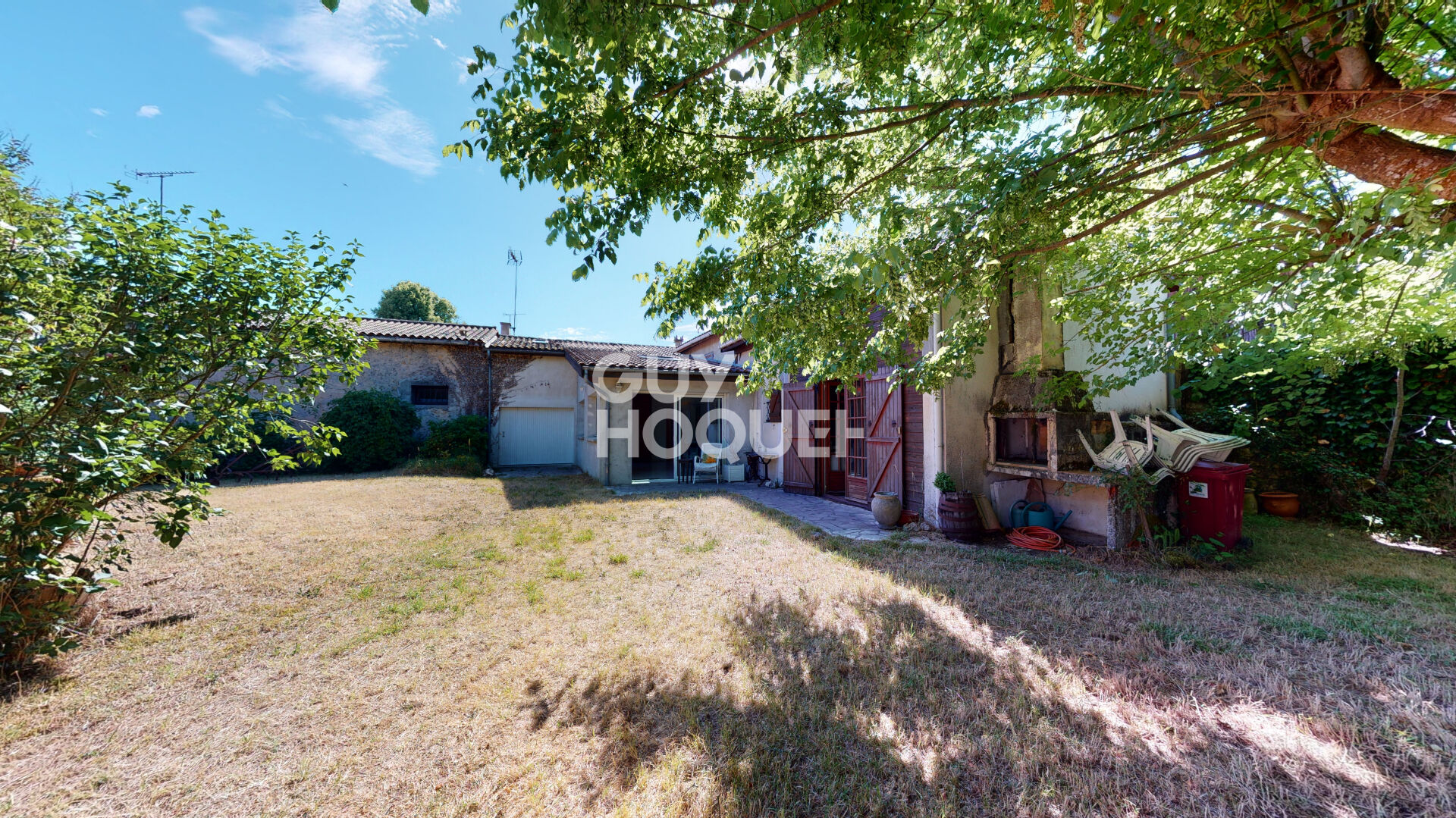 Maison - garage - grand jardin