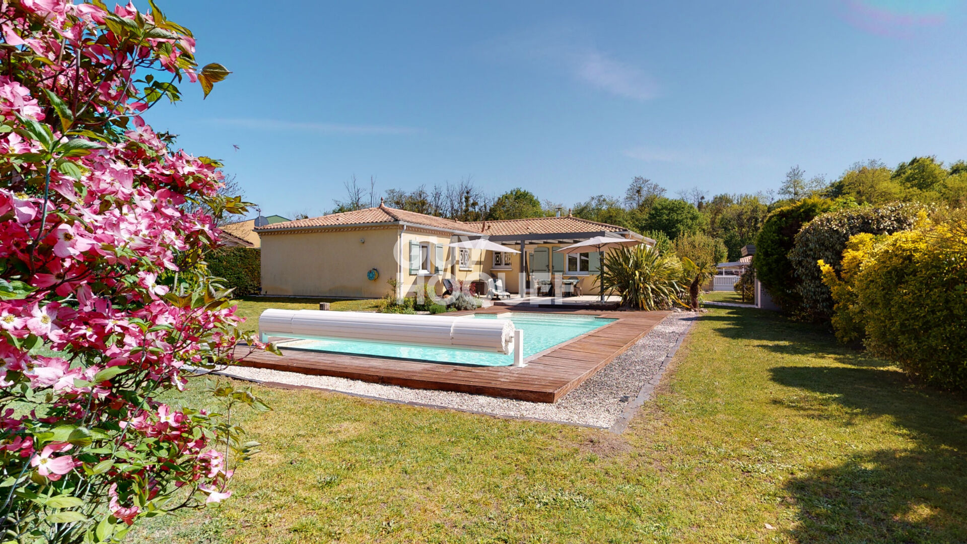 Maison de plain pied de 135M2, jardin clos, sans vis à vis de 1200M. Secteur La Brede